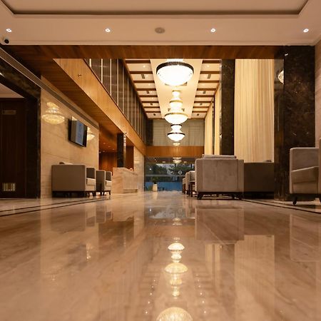 Icon Grand Hotel By Bhagini Bangalore Luaran gambar