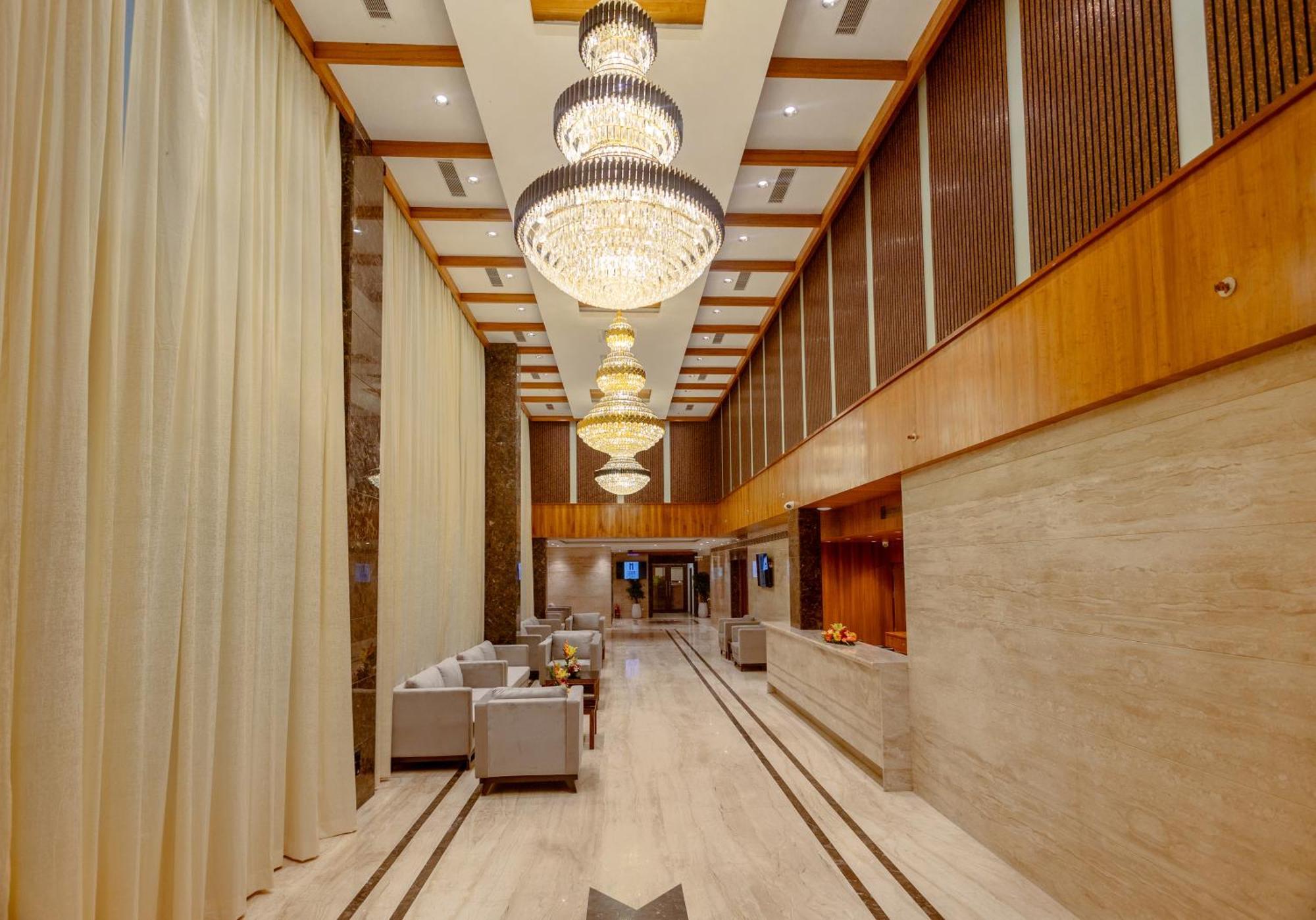 Icon Grand Hotel By Bhagini Bangalore Luaran gambar