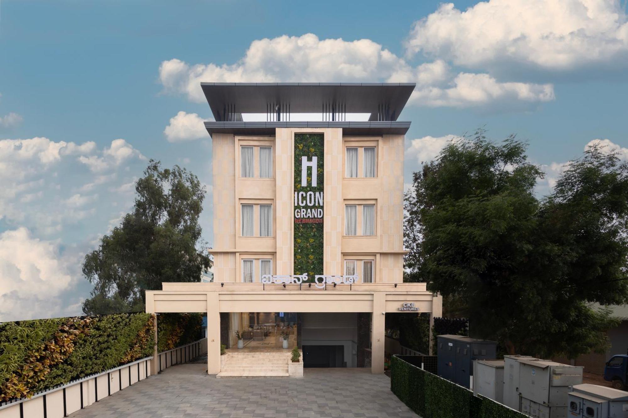 Icon Grand Hotel By Bhagini Bangalore Luaran gambar