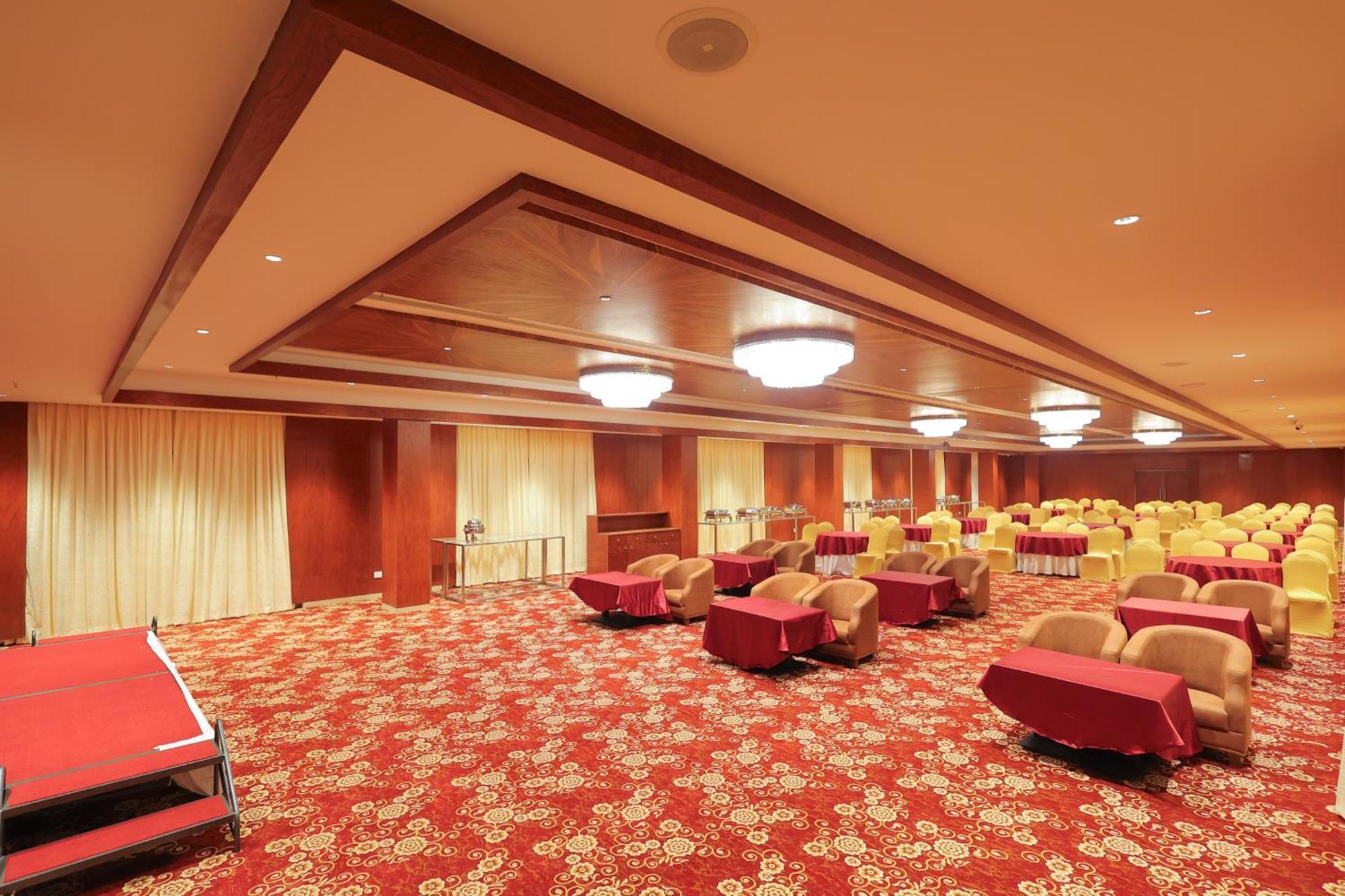 Icon Grand Hotel By Bhagini Bangalore Luaran gambar