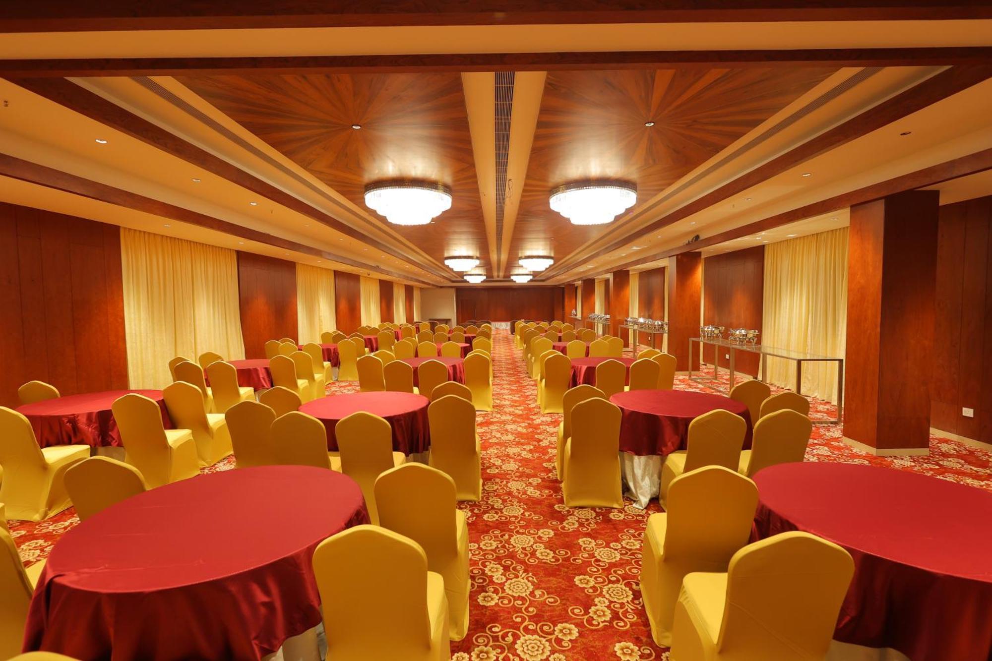 Icon Grand Hotel By Bhagini Bangalore Luaran gambar