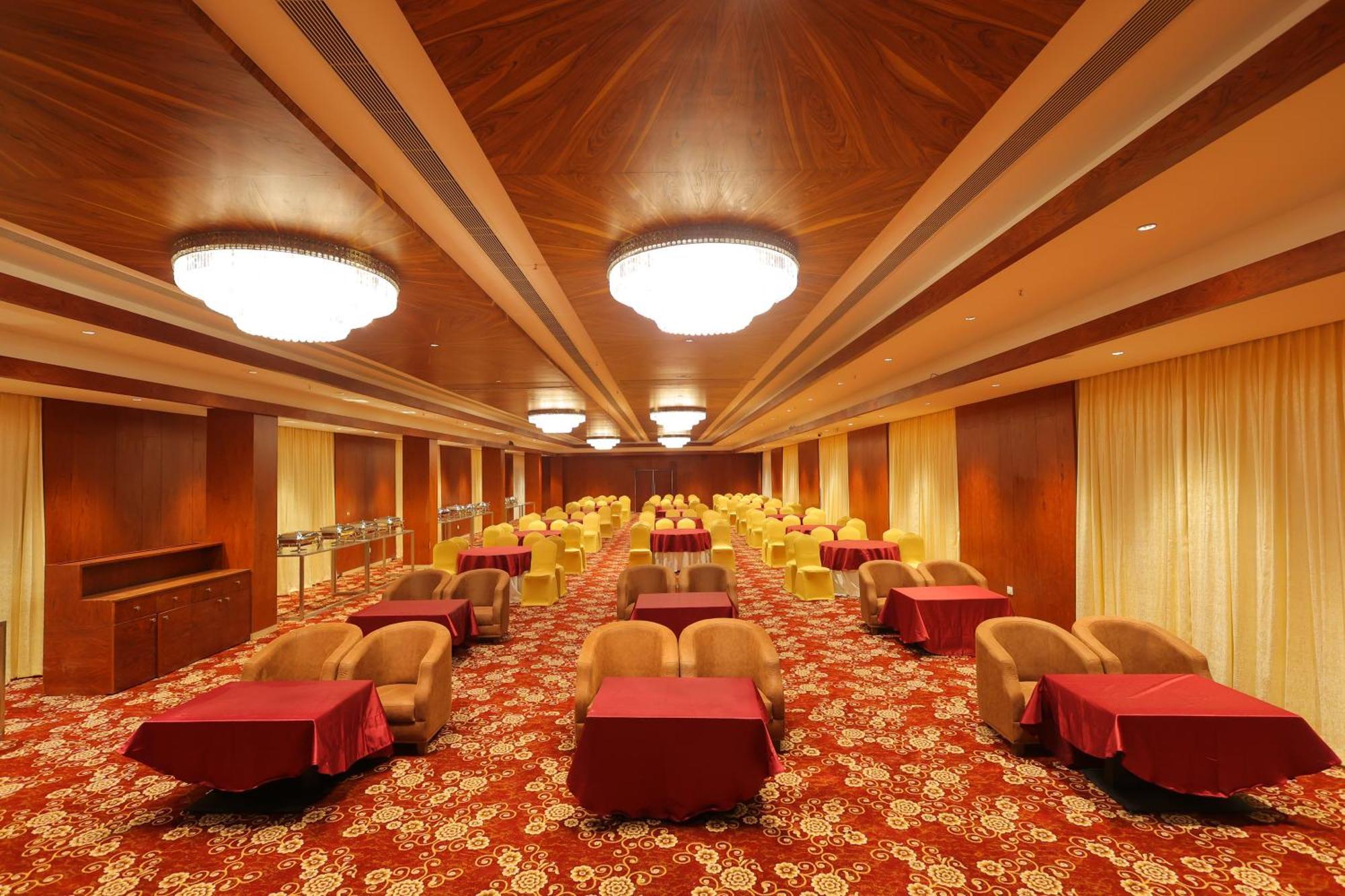 Icon Grand Hotel By Bhagini Bangalore Luaran gambar