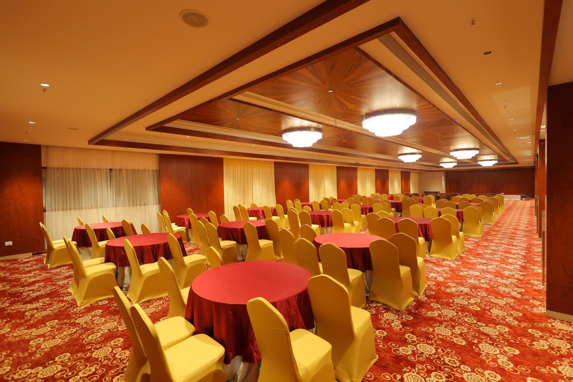 Icon Grand Hotel By Bhagini Bangalore Luaran gambar