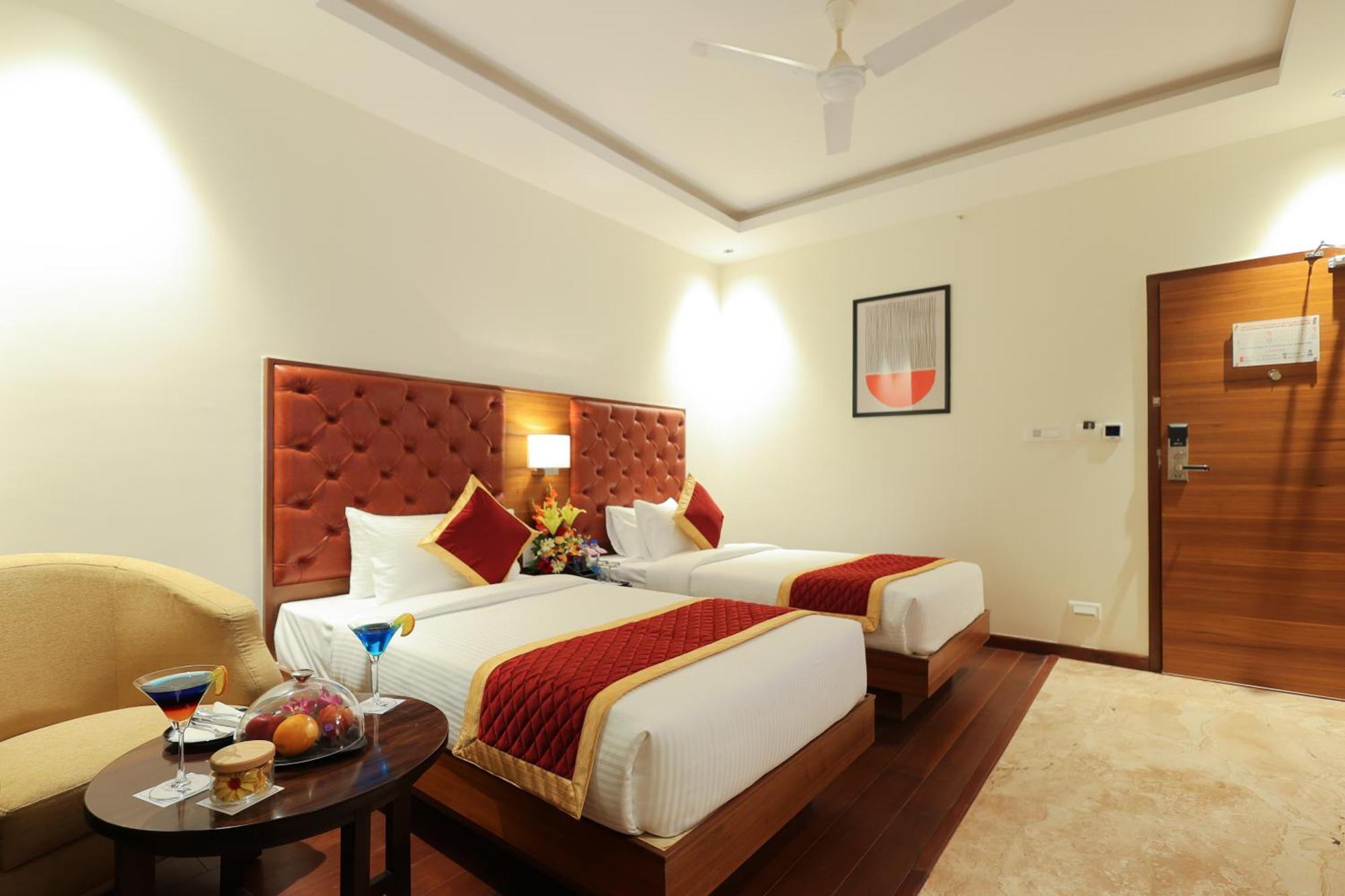 Icon Grand Hotel By Bhagini Bangalore Luaran gambar