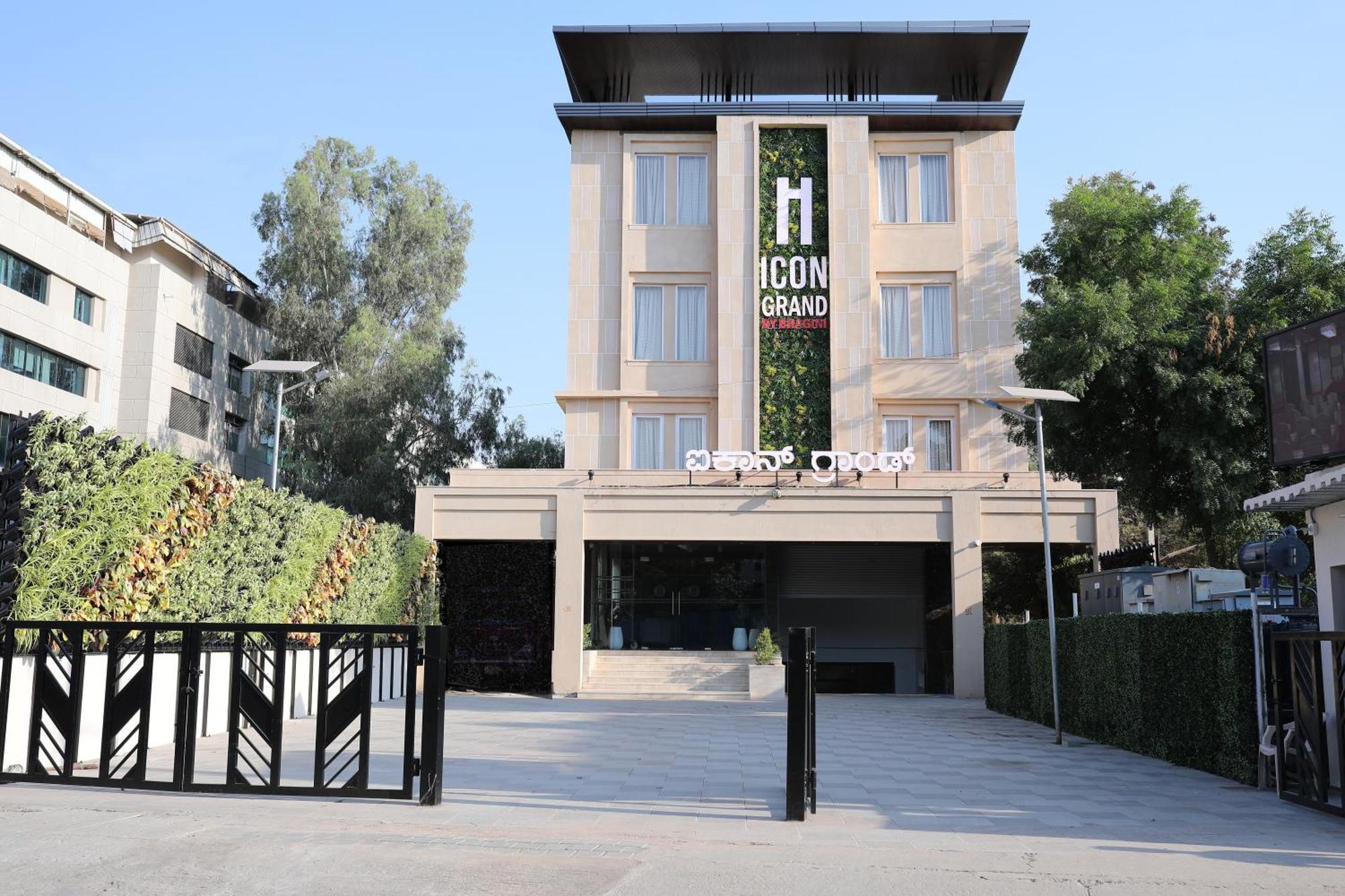 Icon Grand Hotel By Bhagini Bangalore Luaran gambar