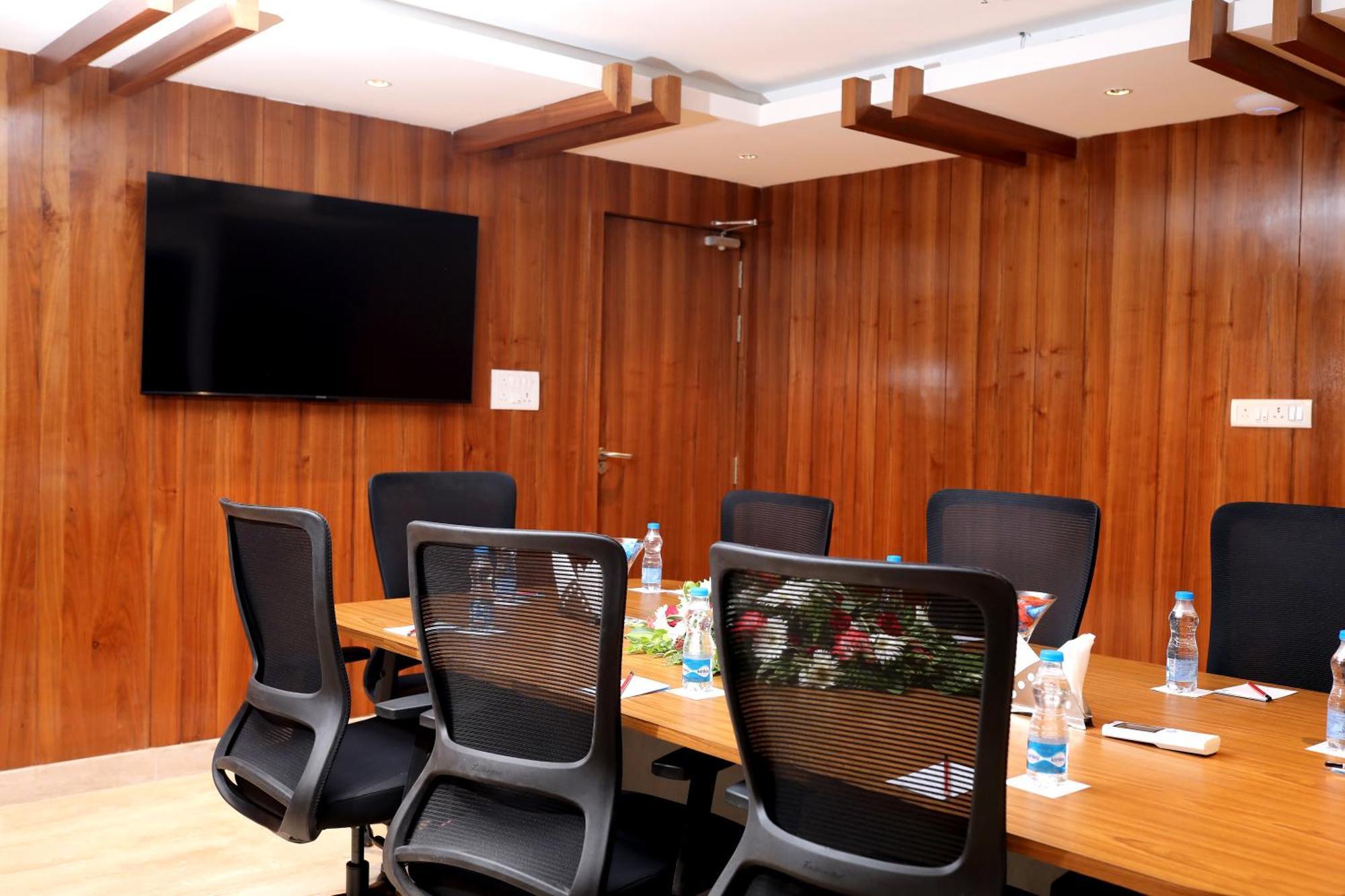 Icon Grand Hotel By Bhagini Bangalore Luaran gambar