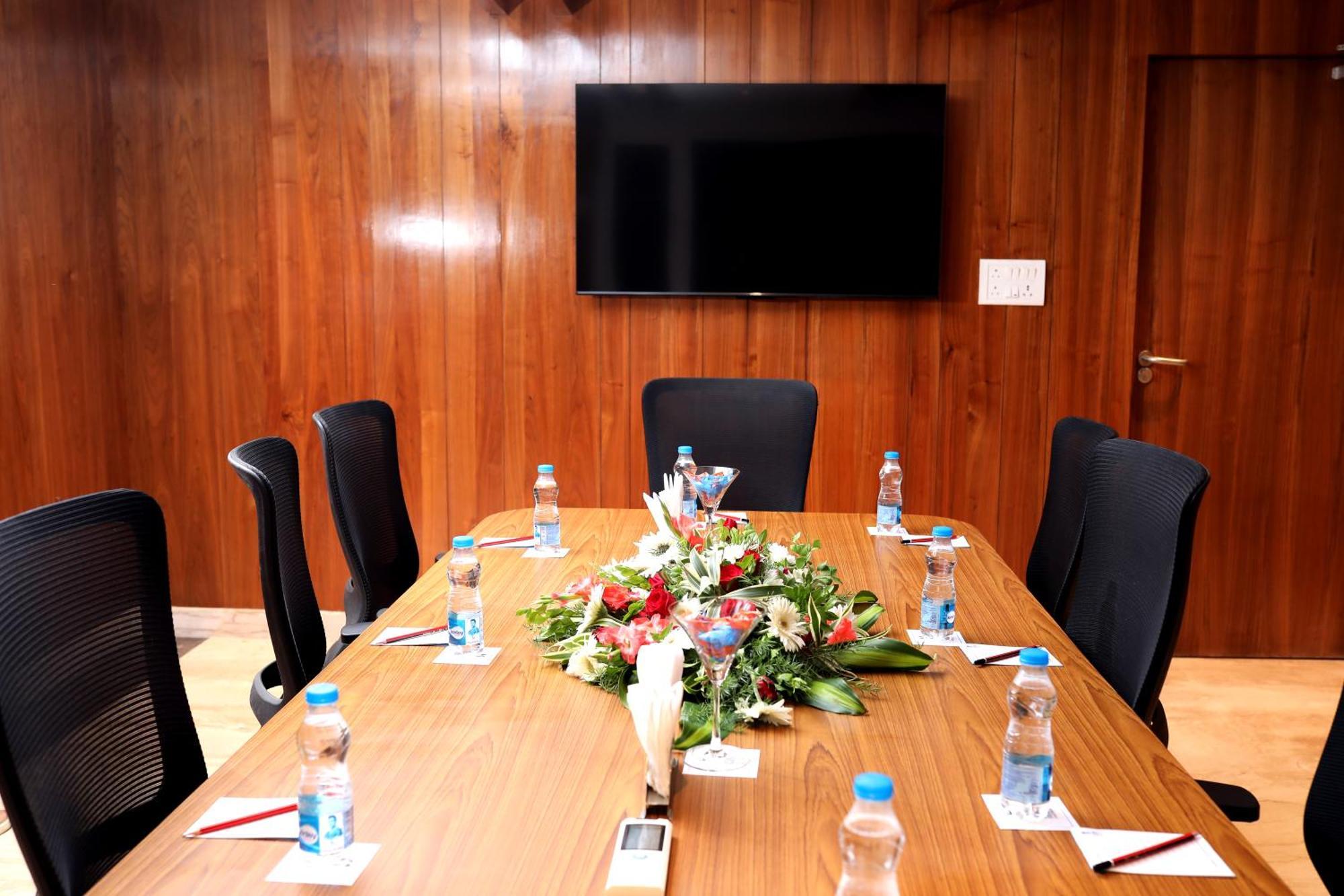 Icon Grand Hotel By Bhagini Bangalore Luaran gambar